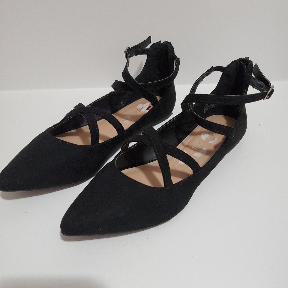 Black Cross Strap Ballet Flat